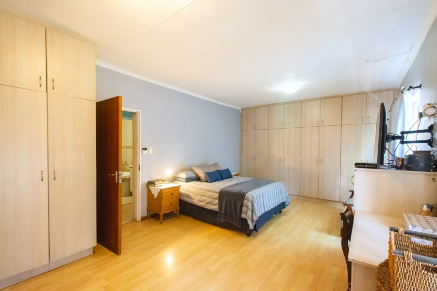 4 Bedroom Property for Sale in Wavecrest Eastern Cape